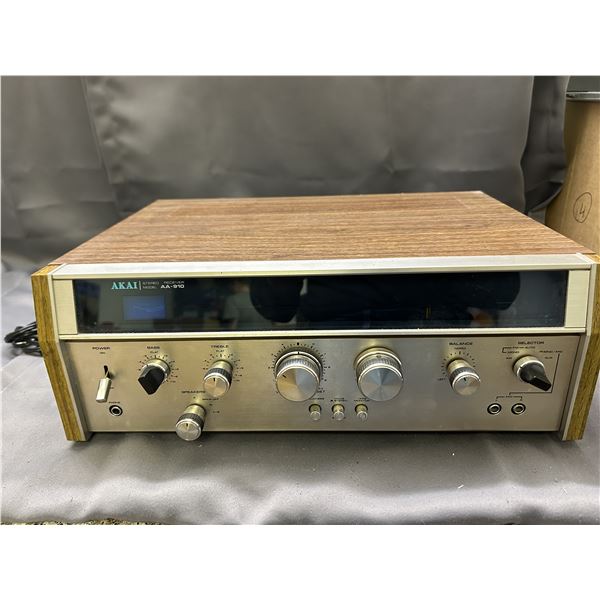 AKAI Stereo Receiver Model AA-910 *as is no power*