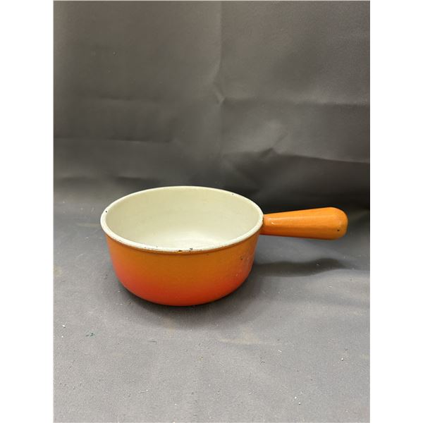 Le Creuset  Kitchen Cast Iron Enameled Pot 16, Orange