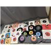 Image 1 : Lot of 29 Jukebox 45s Mostly 60s 70s Rock