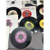 Image 3 : Lot of 29 Jukebox 45s Mostly 60s 70s Rock