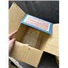 Image 6 : Vintage Coleman Cooler with Box Mustard Yellow 4L Model 5542