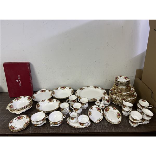 77pcs of Royal Albert "Old Country Roses" Dining Set