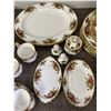 Image 4 : 77pcs of Royal Albert "Old Country Roses" Dining Set