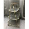 Image 2 : Vintage Metal Magazine Rack 3-Tier 21" x 18" and 13" deep