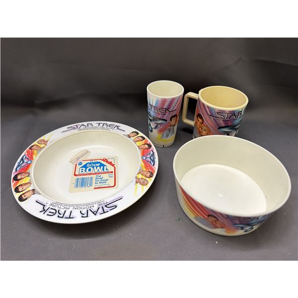 Vintage Lot of 4 Star Trek Deka Plastic Cups and Bowl / Plate