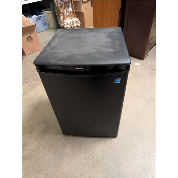 Danby Mini Fridge Model DAR026A1BDD