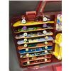 Image 3 : Tech Deck Finger Skateboards Case of 19 + Extra Wheels, Handboard Lucky Cat