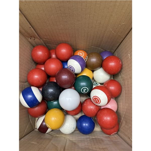 Lot of assorted Pool Balls