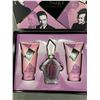 Image 2 : You & I Perfume Set with Shower Gel and Body Lotion
