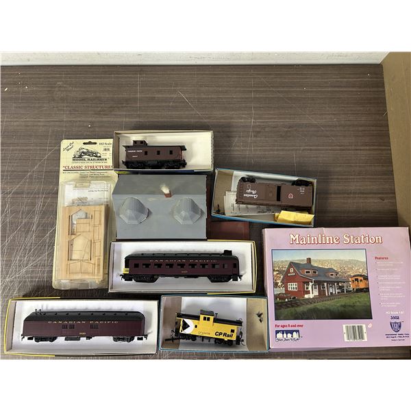 Lot of Assorted Train HO Scale Carts, Miniatures, Buildings, Model Items