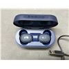 Image 3 : Skullcandy Wireless Earbuds w Charger and Case, Dark Blue
