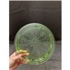 Image 3 : Vintage Uranium Glass Depression Glass Cake Plate Server 10"