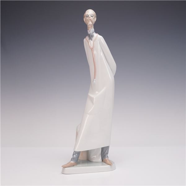Lladro Porcelain Figurine, Doctor 1004602