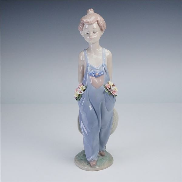 Lladro Porcelain Figurine, Pocket Full of Wishes 1007650