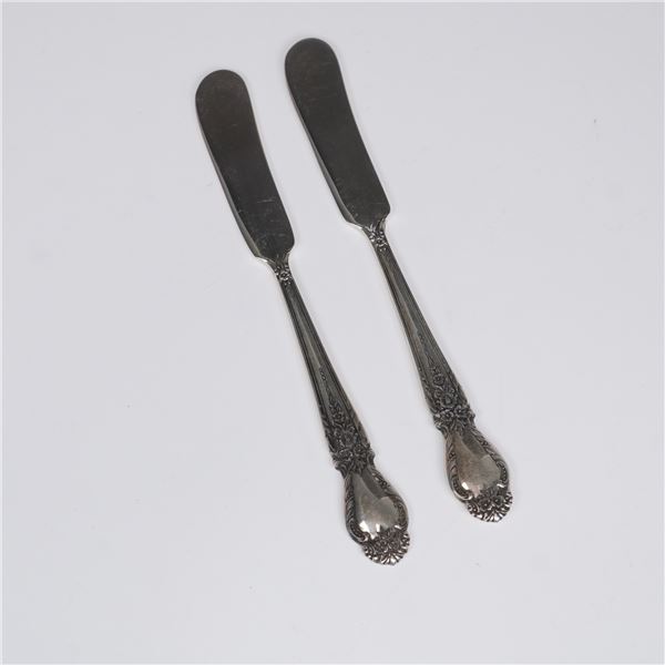 2pc International Sterling Silver Brocade Pattern Butter Spreaders