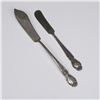 Image 1 : 2pc International Sterling Silver Butter Knives, Brocade Pattern