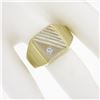 Image 7 : Men's 14k Yellow Gold Flush Set Cubic Zircon Rectangular Ribbed Line Signet Ring