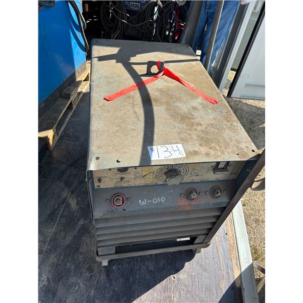 Lot - 134 Miller Welder