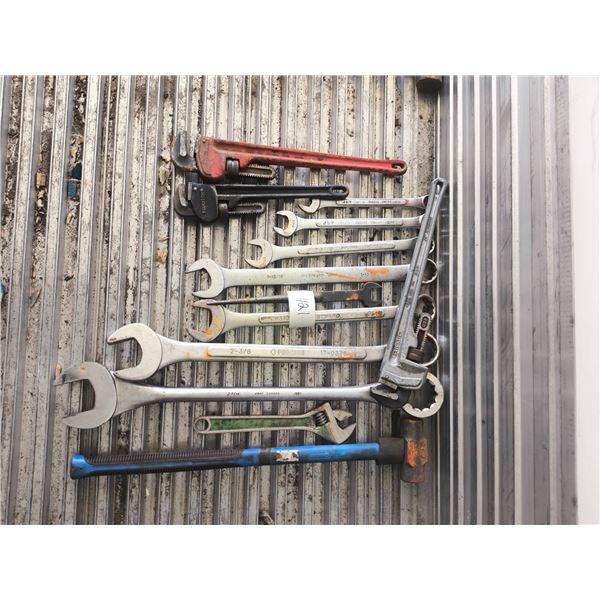 Lot - 421 Shop Tools