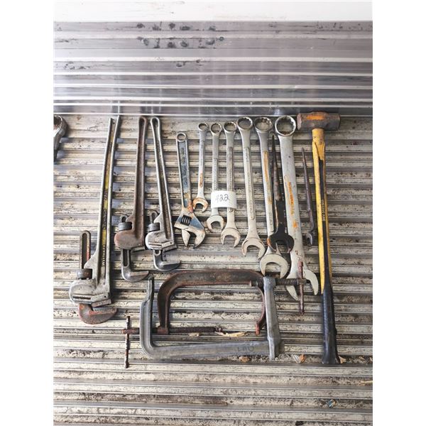 Lot - 422 Shop Tools