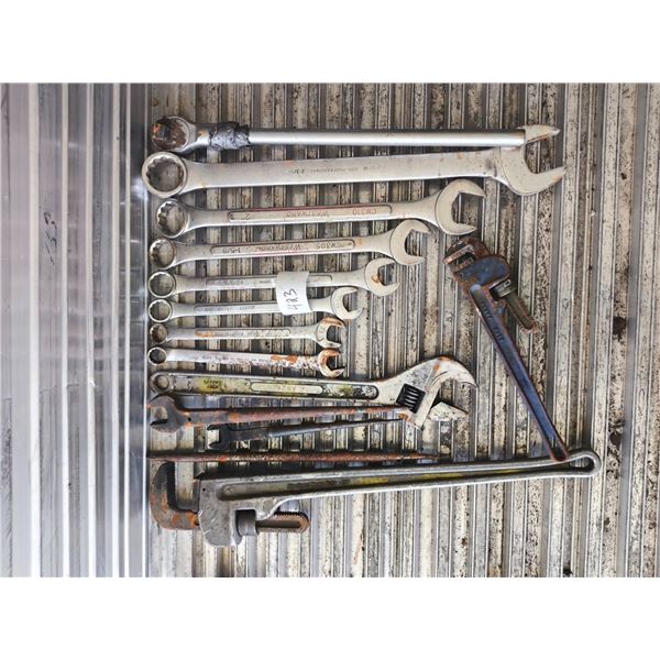 Lot - 423 Shop Tools