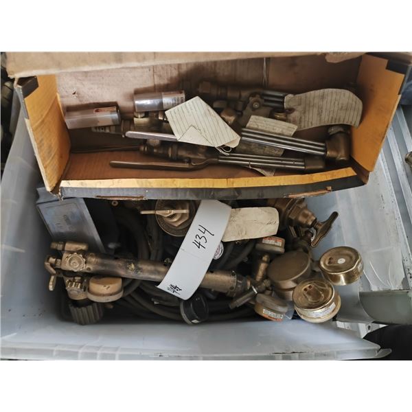 Lot - 434 Shop Tools