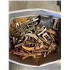 Image 1 : TOTE OF HEAVY DUTY CLAMPS, AND PULLERS