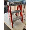 Image 1 : 2FT  300LBS LOUSVILLE STEP LADDER