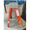 Image 2 : 2FT  300LBS LOUSVILLE STEP LADDER