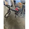Image 2 : BLACK MONTAGUE MOUNTAIN BIKE