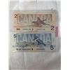 Image 2 : 2 CANADIAN 1986 BILLS "THE BIRD SERIES" $2 AND $5