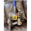 Image 2 : DYSON V8 WITH CHARGER, WORKING
