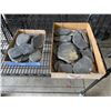 Image 1 : LARGE COLLECTION OF SMALL FLAT ROCK PIECES