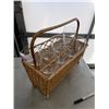 Image 2 : KITCHEN SCALE, POT, GARBAGE BIN AND 5-IN-1 SHREDDER/JUICER, AND WICKER BASKET OF GLASSWARE