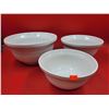 Image 1 : 3 Pottery Nesting Mixing Bowls