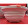 Image 2 : 3 Pottery Nesting Mixing Bowls
