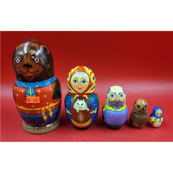 Masha & The Bear Russian Nesting Doll Set