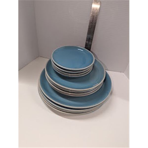 Nugu set of four each round side/salad/dinner plates #4 blue