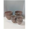 Image 1 : Nugu set of four each coupe small/large bowls #49 pink