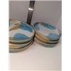 Image 2 : Nugu set of six straight edge round side plates #25