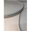 Image 2 : Nugu set of four curve edge oval platters #10 white/green