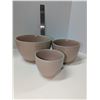 Image 1 : Nugu set of three nesting bowls #49 pink