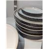 Image 3 : Nugu set of six each straight edge round side/salad/dinner plates #11 black