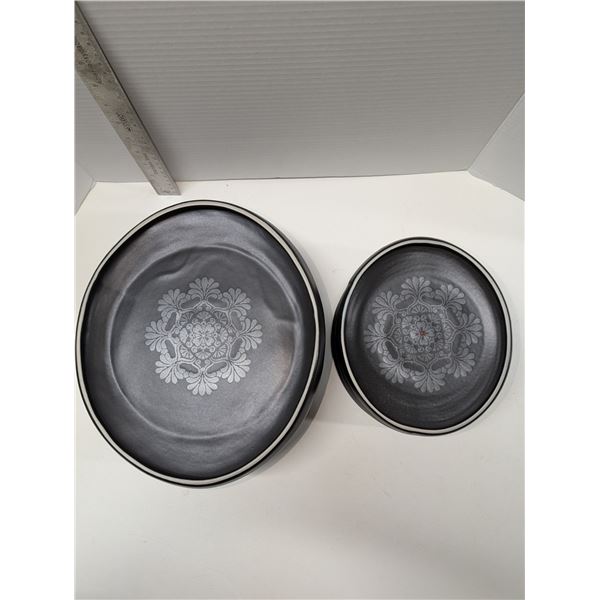 Nugu set of four each oval platters sm/lg #20 black