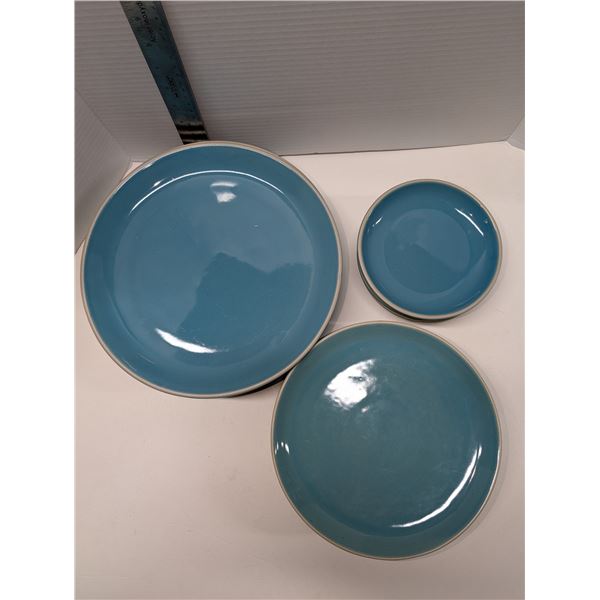 Nugu set of six each round side/salad/dinner plates #4