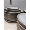 Image 3 : Nugu set of six each straight edge side/salad/dinner plates #11 black