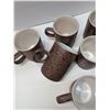 Image 2 : Nugu set of six mugs #12 brick