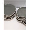 Image 2 : Nugu set of four each bent edge dinner/salad plates #7