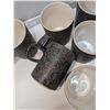 Image 2 : Nugu set of six mugs #11 black