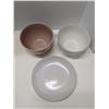 Image 2 : Nugu miscellaneous lot two large Coupe bowls one pink one white and one white med pasta bowl